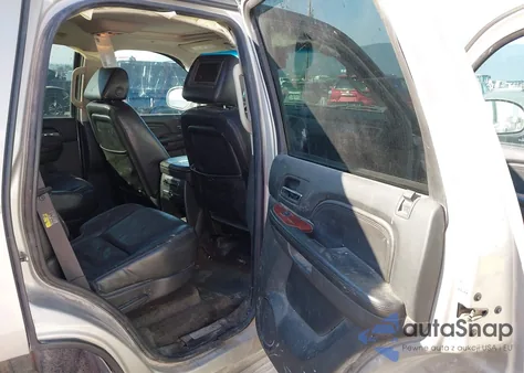 2007 Cadillac Escalade Standard from USA, damaged, VIN 1GYFK63877R137249